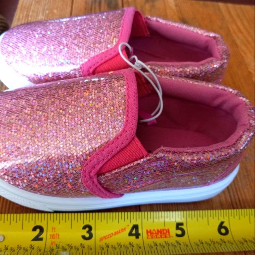 Girls size 6 pink sparkly shoes. Swiggles brand